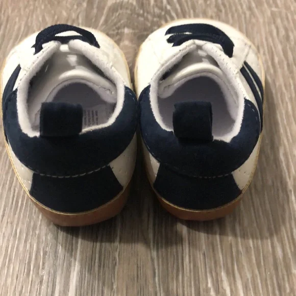 New without tags infant shoes size 0-3 months - Picture 5 of 6